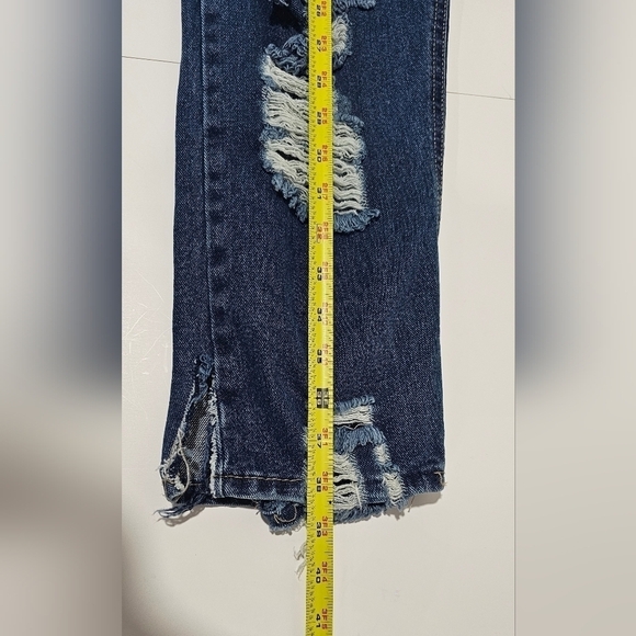 Refuge Denim Distressed High waisted Mom Jeans Size 13 - Picture 12 of 12
